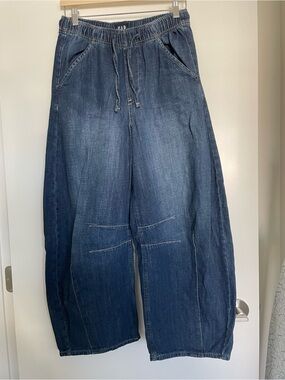 GAP Relaxed Barrel Drawstring Jeans in Blue
